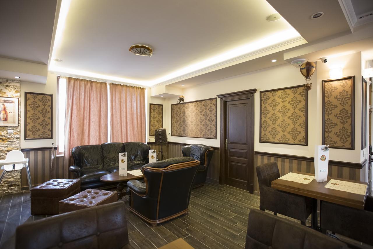 Hotel Aviator Boutique Otopeni Exterior foto